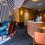 Отель Montparnasse Saint Germain Париж