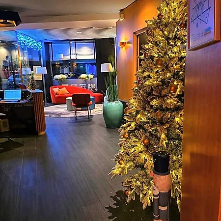 Hotel Montparnasse Saint Germain Paryż