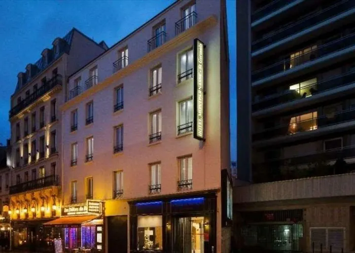 Отель Montparnasse Saint Germain Париж
