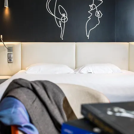Hotel Montparnasse Saint Germain 3*